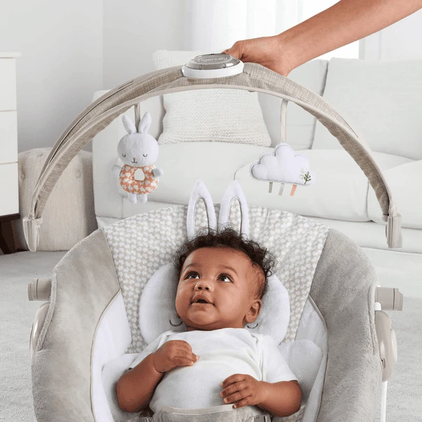 Ingenuity En Light En Bouncer™ - Twinkle Tails™ Wiegewippe - Imagen 4